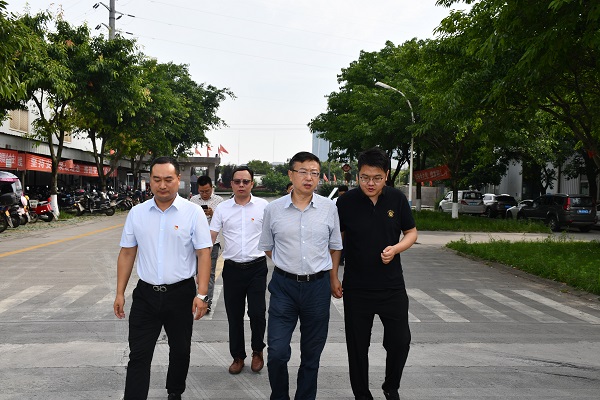 新都區政協主席李勇一行到公司調研指導工作